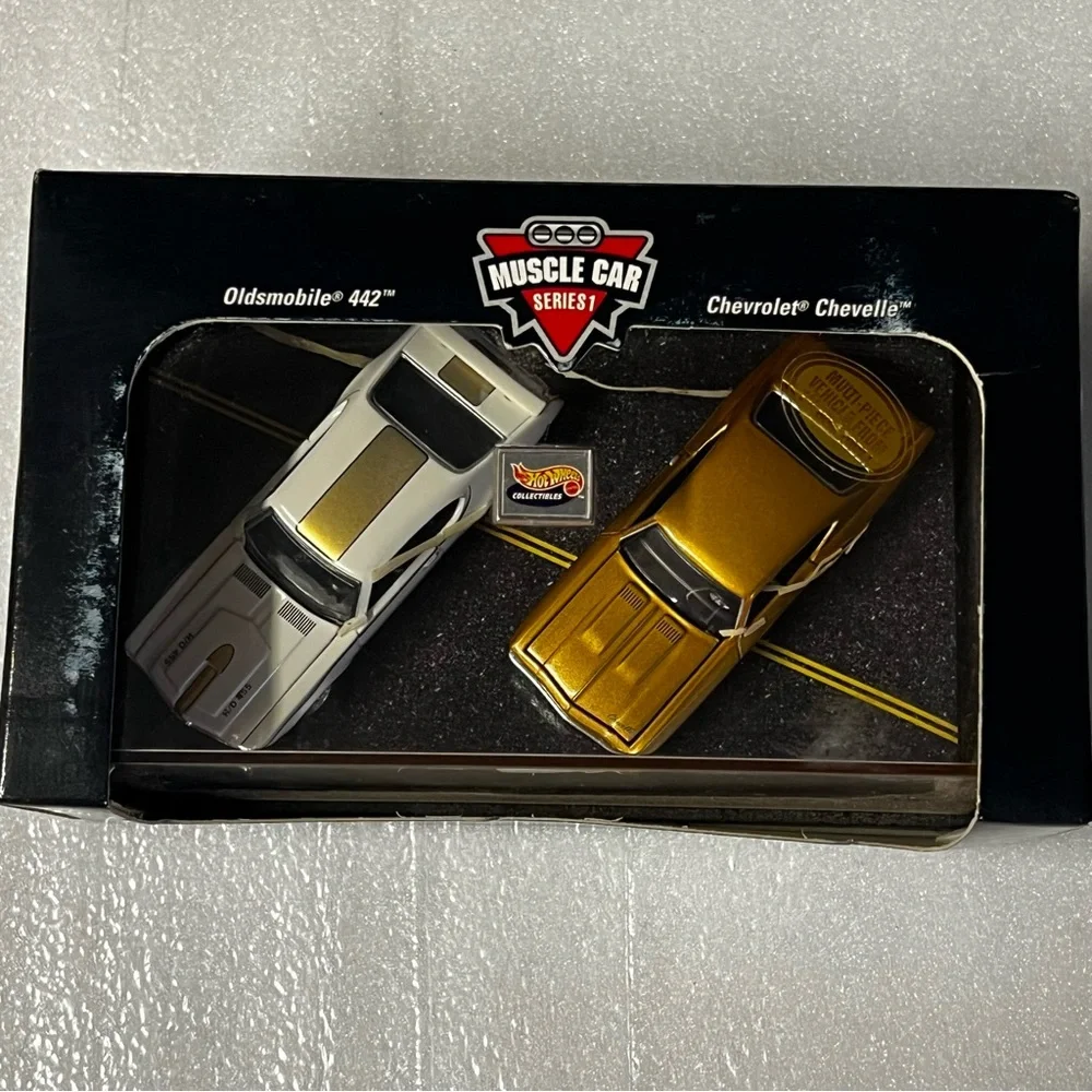1998 Hot Wheels 30th Anniversary Muscle Cars Set 1 of 2 Collectible